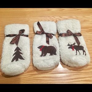 Cozy and White Fleece Bottle Gift Bags